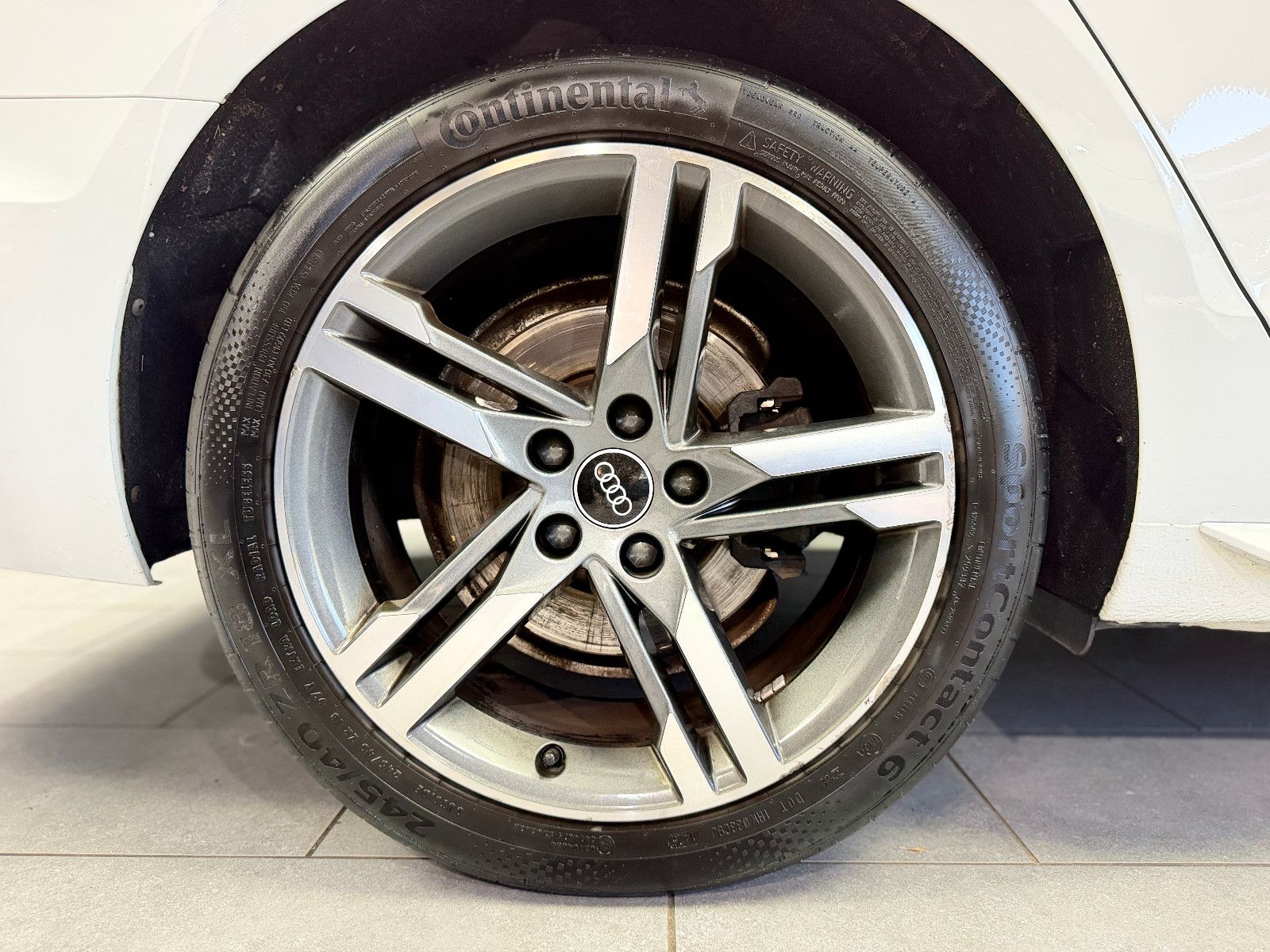 Fahrzeugabbildung Audi A4 Avant 35 TDI advanced|MATRIX|LCI|RF-KAMERA