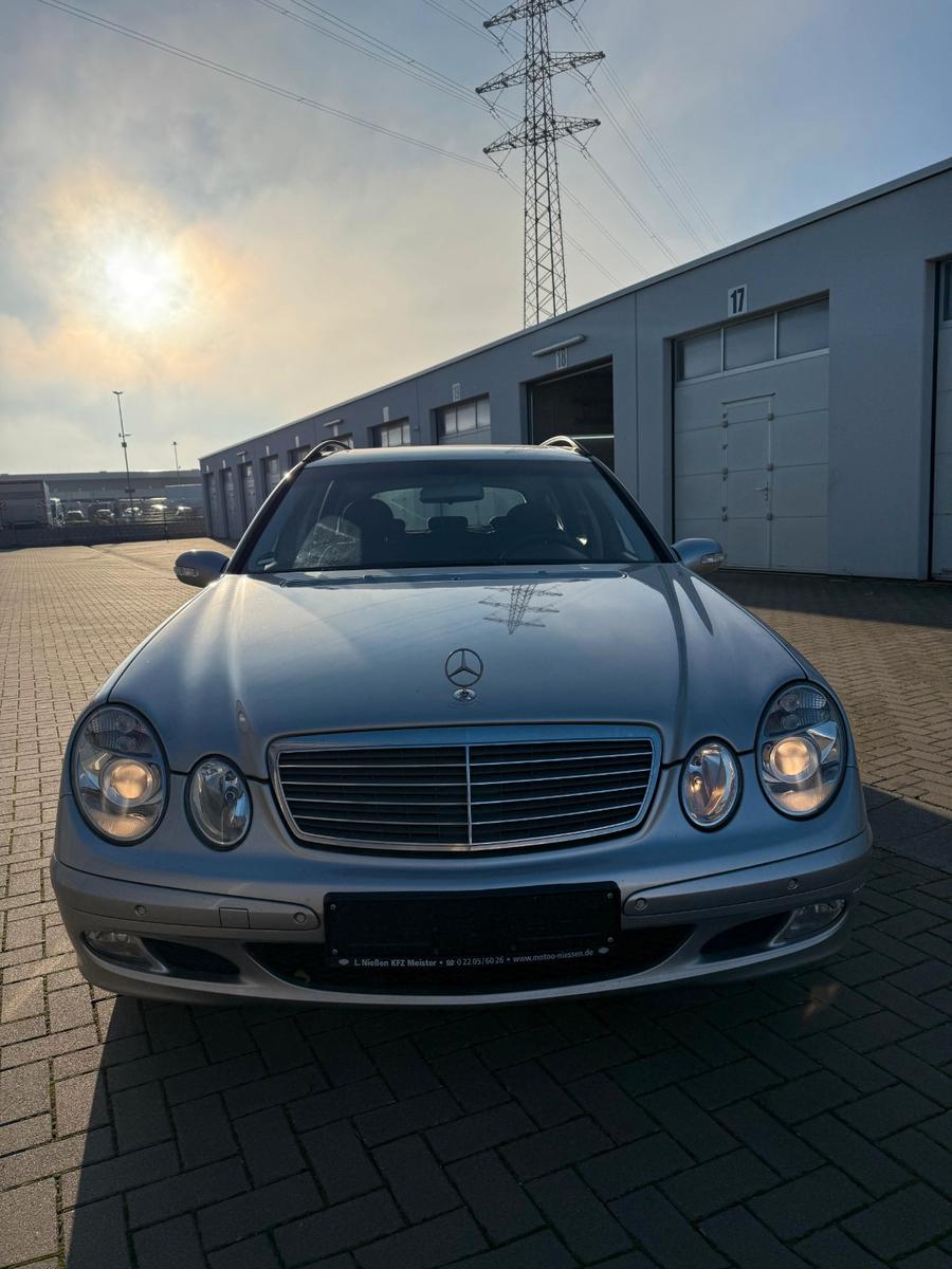 Mercedes-Benz E220 2005 — photo 8
