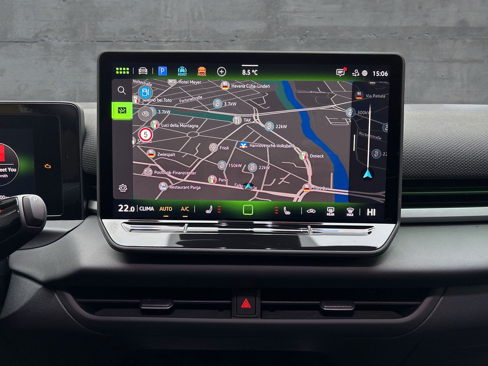 Fahrzeugabbildung Volkswagen T-Roc R-Line 1.5 eTSI DSG App-Connect RFK