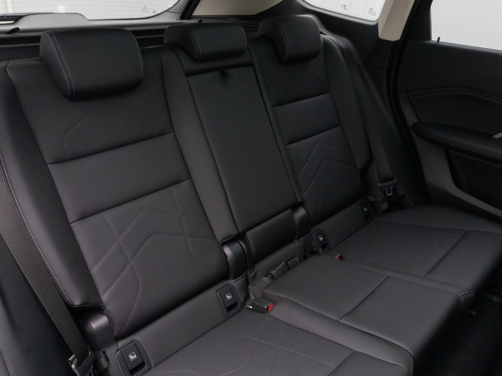 Fahrzeugabbildung BMW X1 xD20d xLine 360°Panorama HUD DAB Komfort AHK