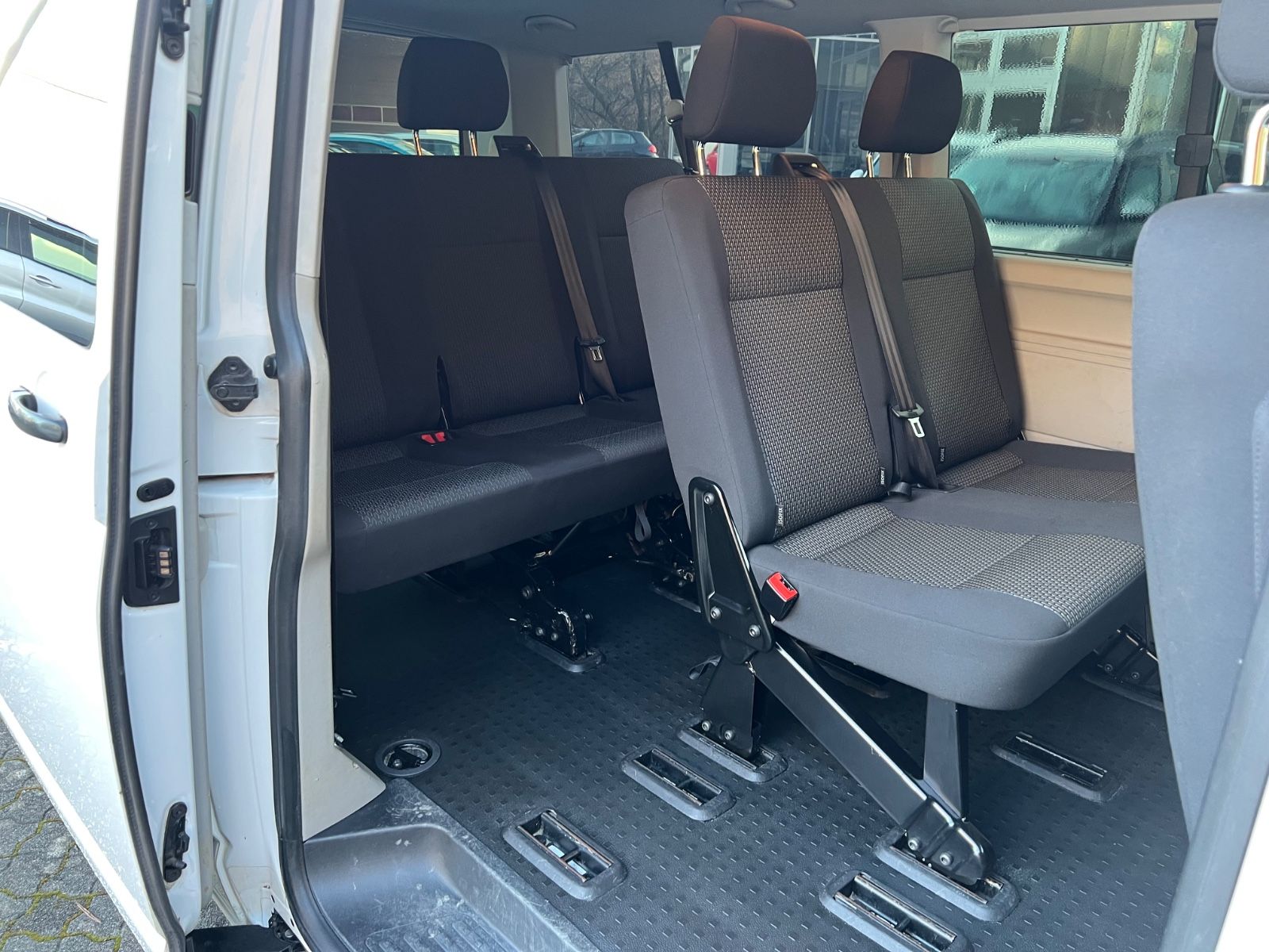 Fahrzeugabbildung Volkswagen T6 Caravelle 2.0 TDI 150PS DSG *1.HAND*