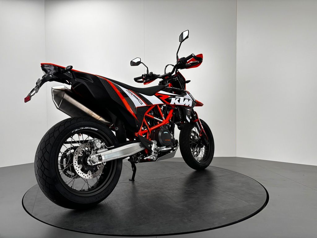 Fahrzeugabbildung KTM 690 SMC R *REIFEN NEU *KURZES HECK