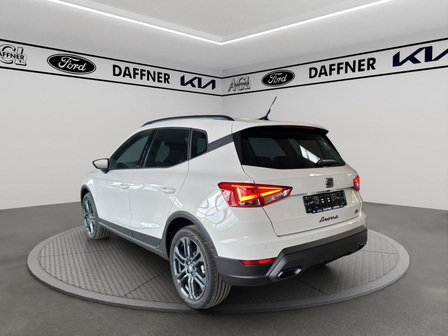 Fahrzeugabbildung SEAT Arona 1.0 TSI 85 kW FR Navi Digitales Cockpit LE