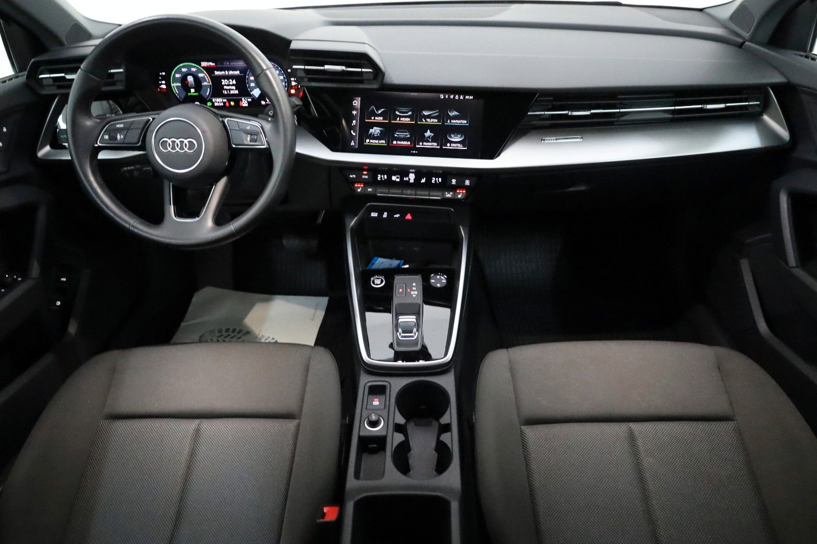 Fahrzeugabbildung Audi A3 40 TFSIe Sportback ACC,LED,CarPlay,SH,PDC