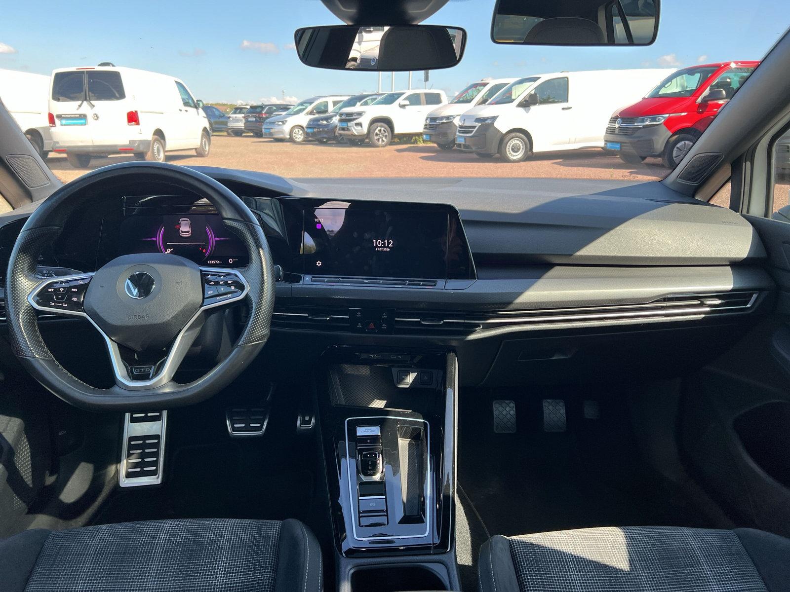 Volkswagen Golf VIII GTD DCC MATRIX APP KAMERA PANO 19", миниатюра 15
