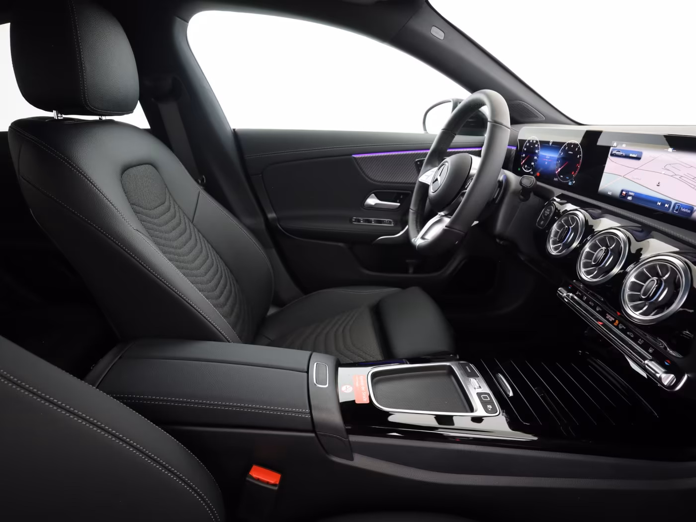 Mercedes-Benz CLA Coupé 360 ACC AUT DynLicht Fernlichtass., миниатюра 17
