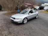 Audi A4 2.5 TDI tiptronic quattro - - gebrauchte Audi A4 aus dem Jahr 2000
