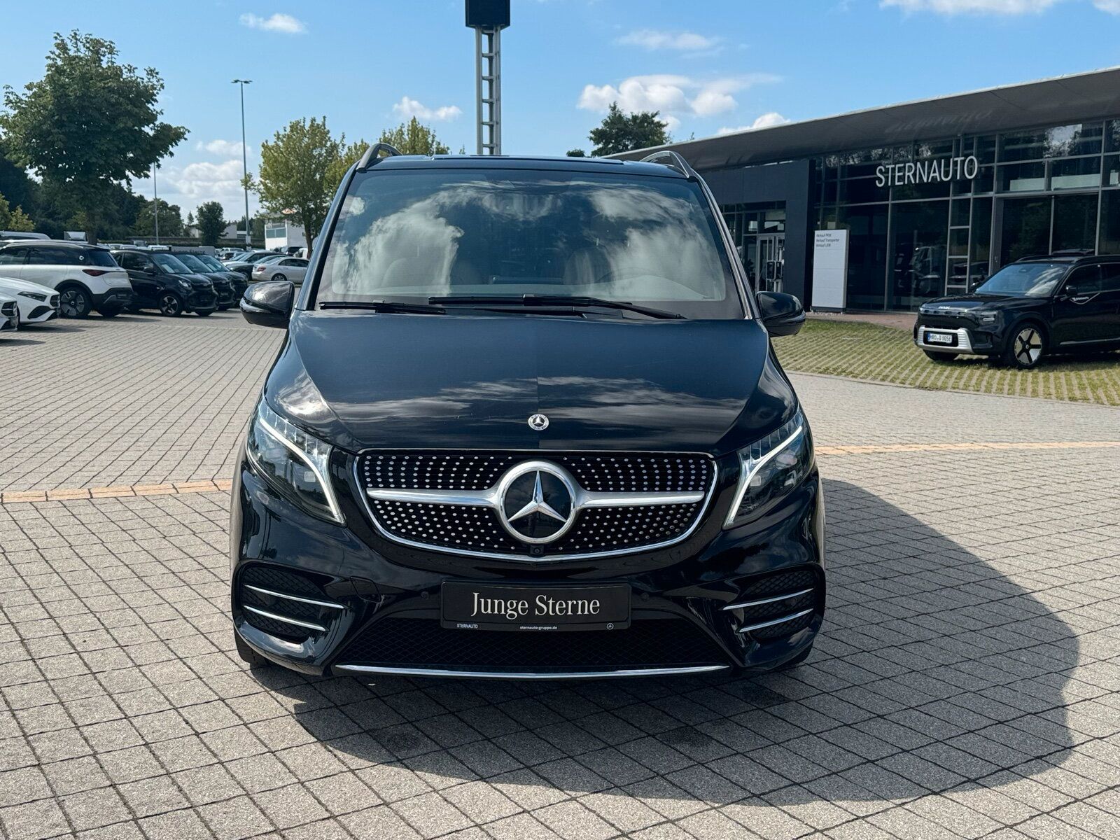 Mercedes-Benz V 300 d AVANTGARDE EDITION Lang AMG LED AHK Stan imagem 2