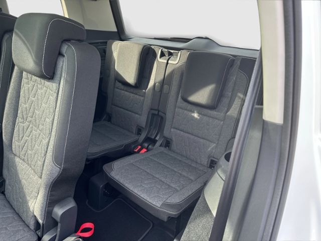 Touran MOVE 2.0 TDI DSG PANO NAVI APP-CON ACC DA