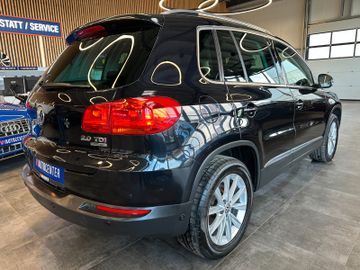 Volkswagen Tiguan Sport & Style 4Motion *BiXenon*Navi*AHK*