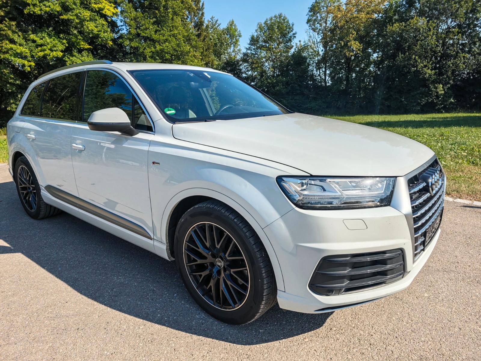 Audi Q7 3.0 TDI ultra quattro S Line Pano Hagel