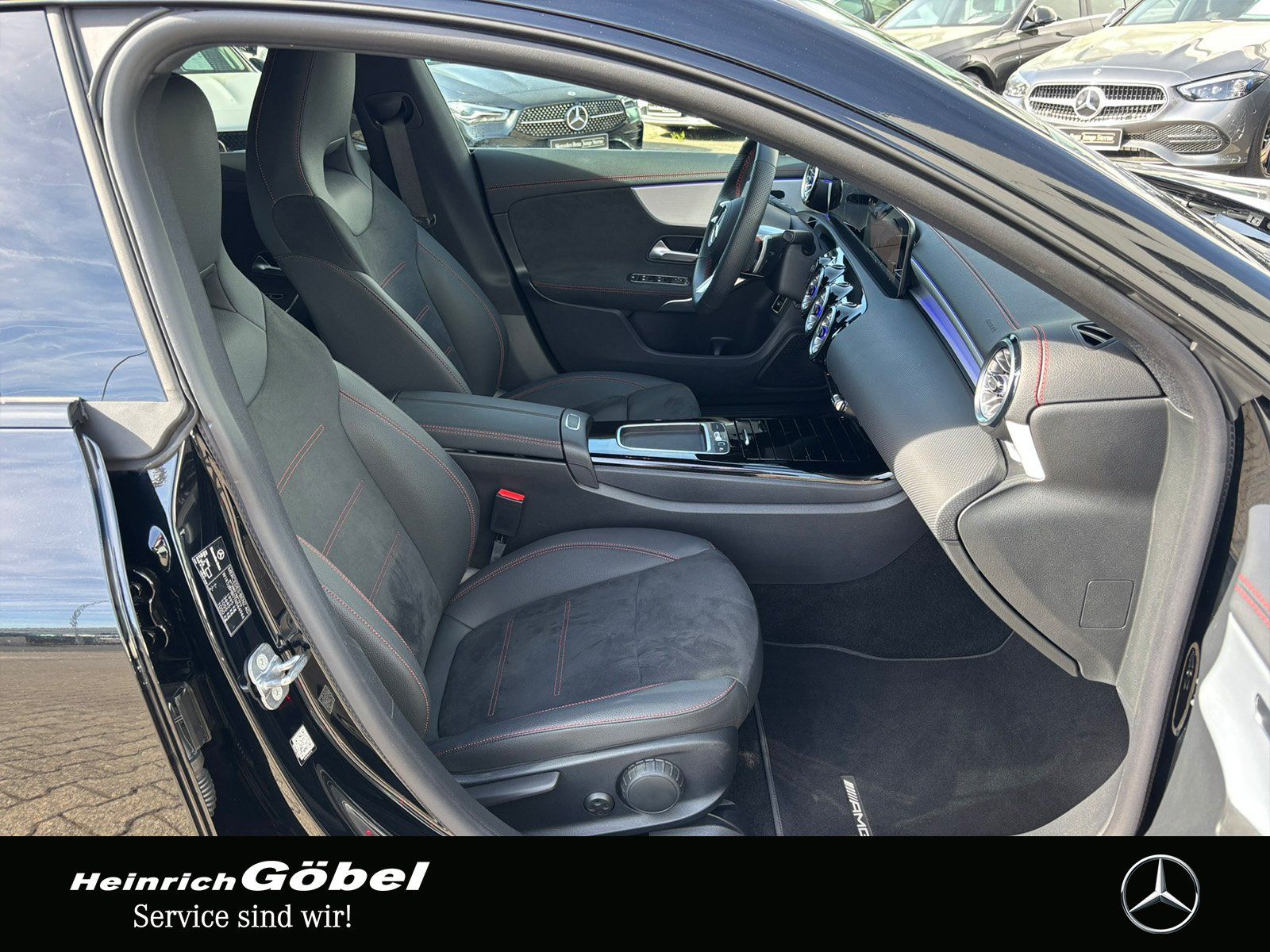 Fahrzeugabbildung Mercedes-Benz CLA 200 AMG*KEYSLESS*APPLE-CARPALY*AMBIENTEBEL