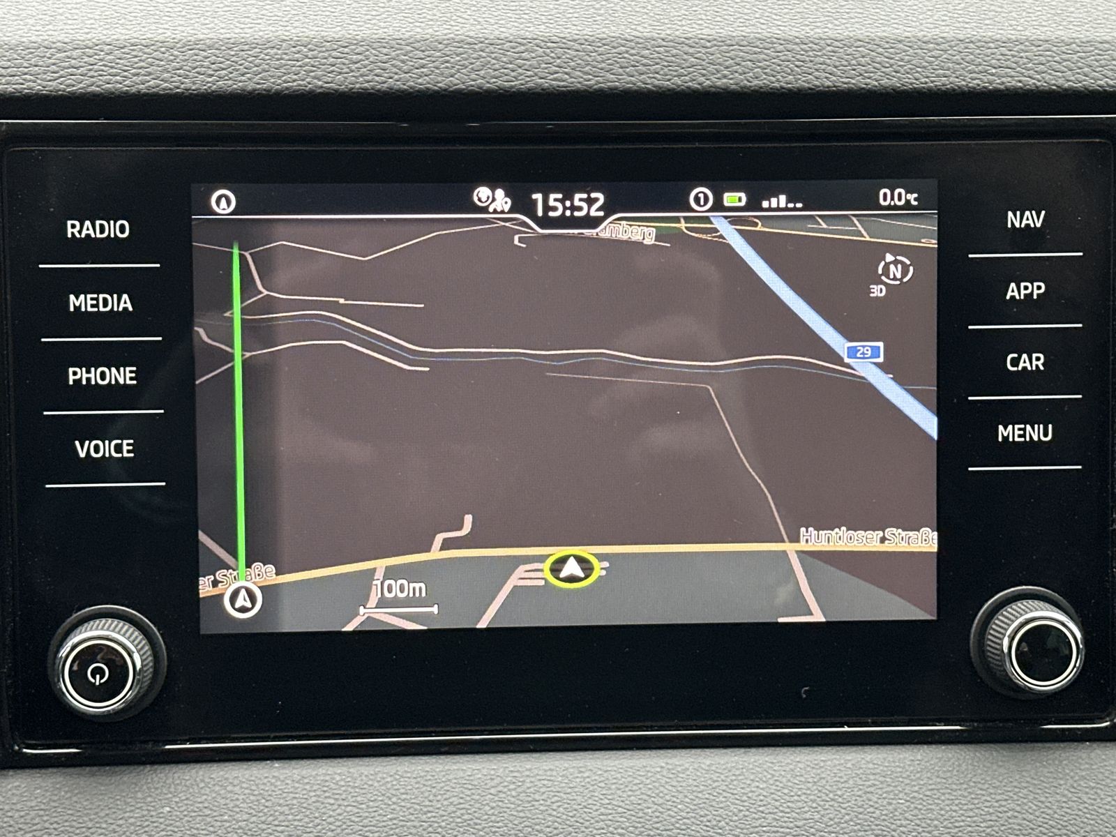 Fahrzeugabbildung SKODA Karoq 1.5 TSI DSG Clever NAV+LED+18ZO+CARPLAY+PP