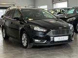 Ford Focus Turnier Titanium Navi/2x PDC - Ford Focus: Titanium