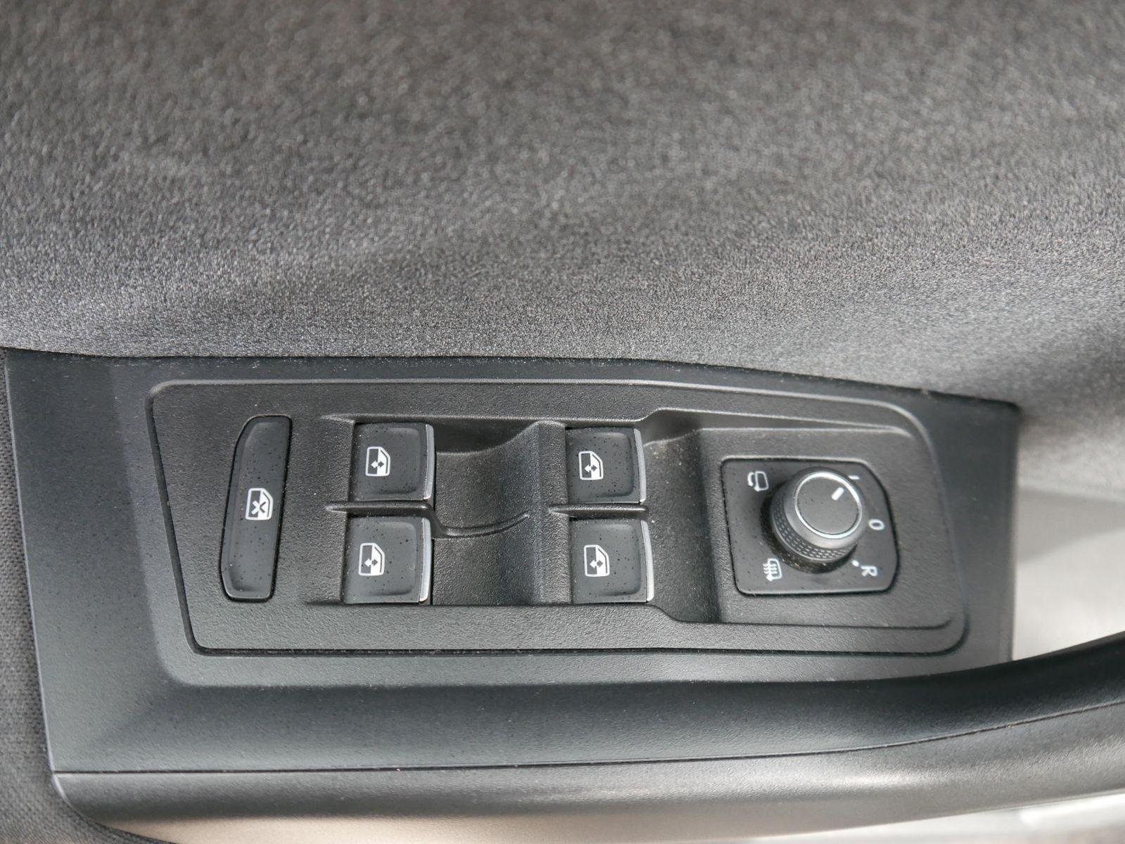 Volkswagen T-Roc 1.0 TSI Move*NAVI*PDC*LED*KLIMA*SHZ*SMARTL, миниатюра 11