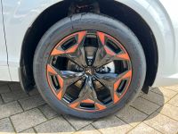 CUPRA Terramar 1.5 eTSI DSG SHZ NAV PANO AHK 3J GAR bei Autohaus Landmann & Maier OHG