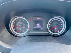 Fahrzeugabbildung Hyundai i10 1.0 SHZ KLIMA ALLWETTERREIFEN PDC RADIO USB