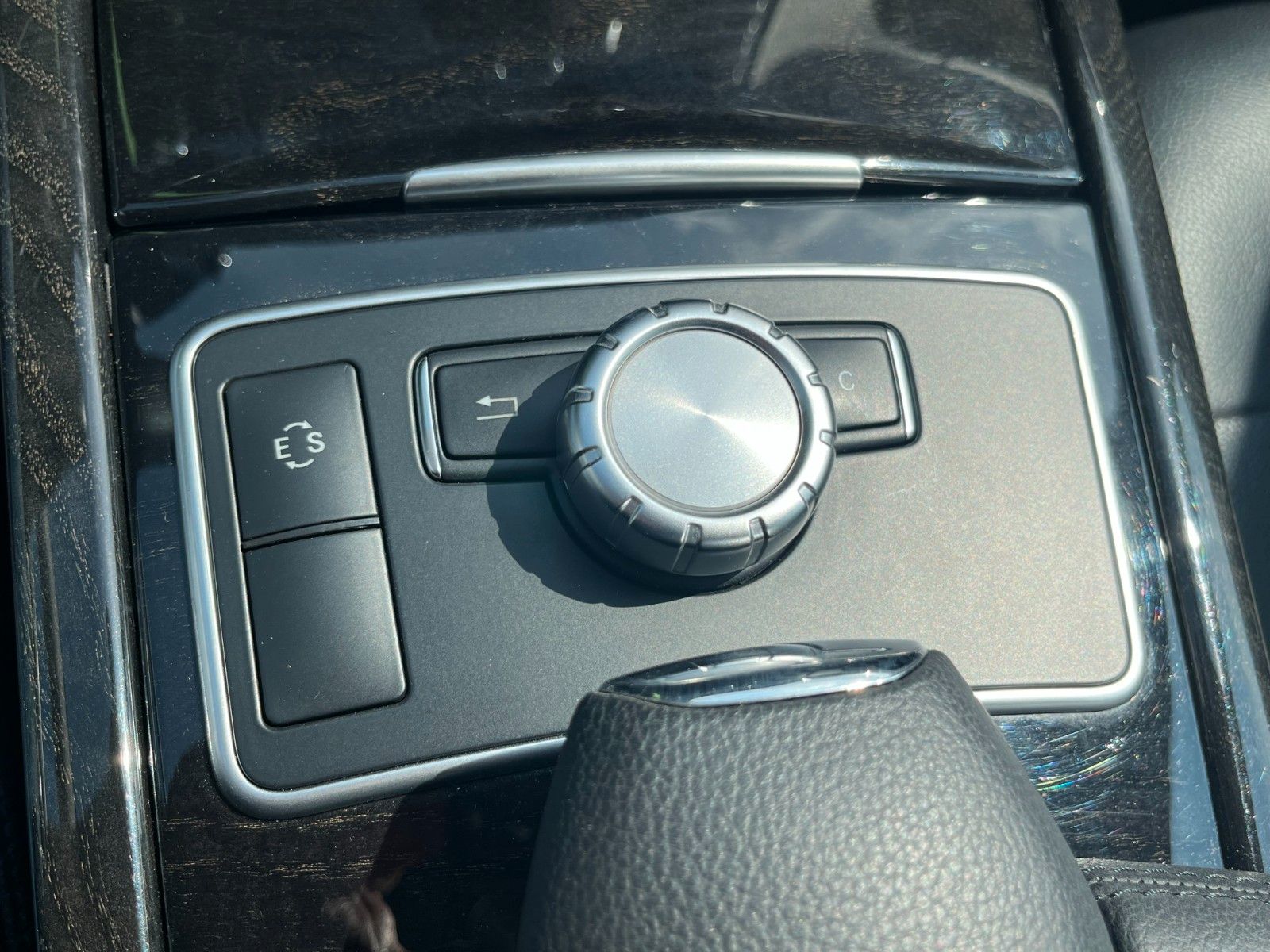 Fahrzeugabbildung Mercedes-Benz E 300 CDI Aut. AVANTGARDE Navi Xenon Leder AHK