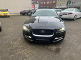 Jaguar XE R-SPORT 2.0d-KLIMAAUT-AUTOM-NAVI-XENON-PANO- - Jaguar XE in Essen