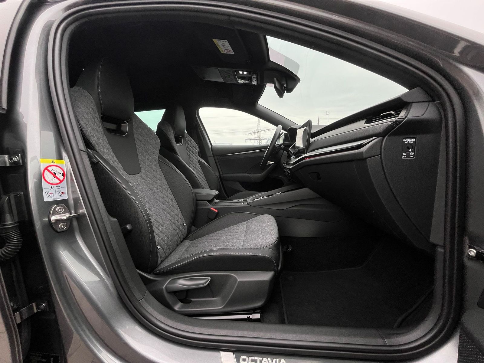 Fahrzeugabbildung SKODA Octavia 2.0 TDI Sportline DSG MATRIX*WINTER*5J.G