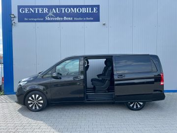 Mercedes V 220 - 6