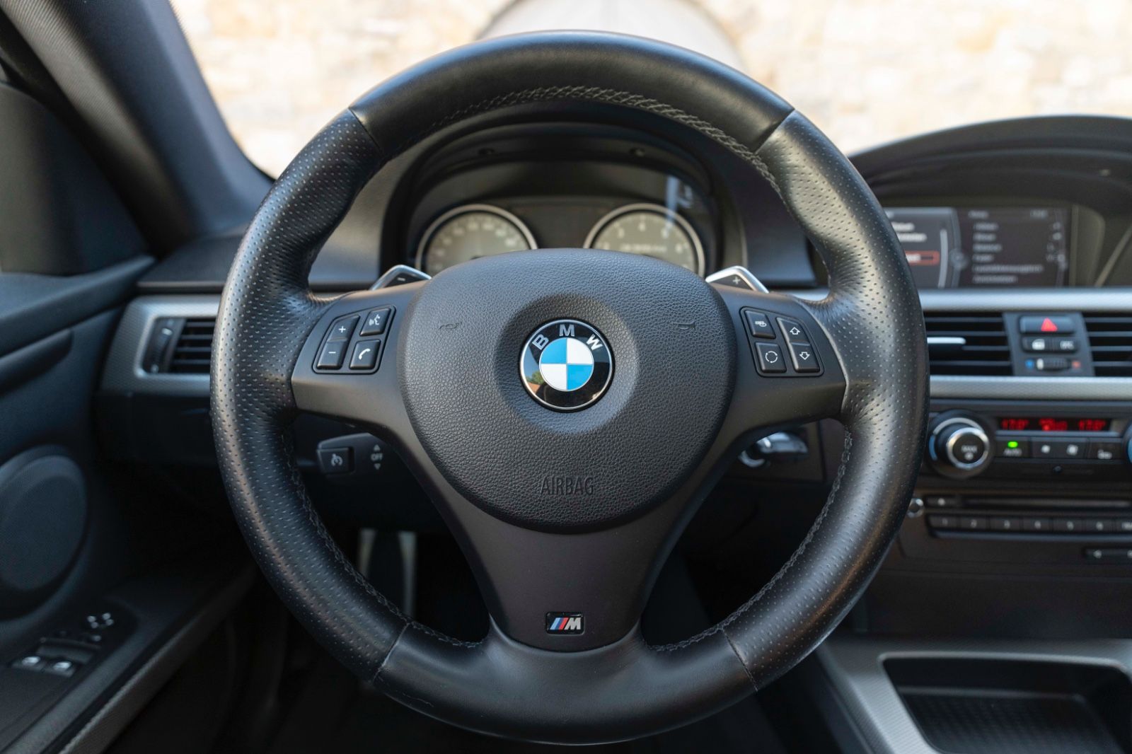 Fahrzeugabbildung BMW 335iS Coupé M PDC BIXENON TEMPOMAT LEDER DKG