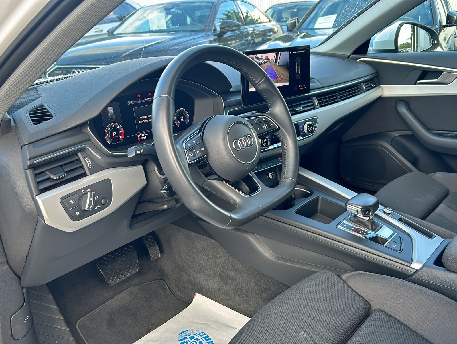 Fahrzeugabbildung Audi A4 Avant Advanced 40 TDI S tronic Matrix