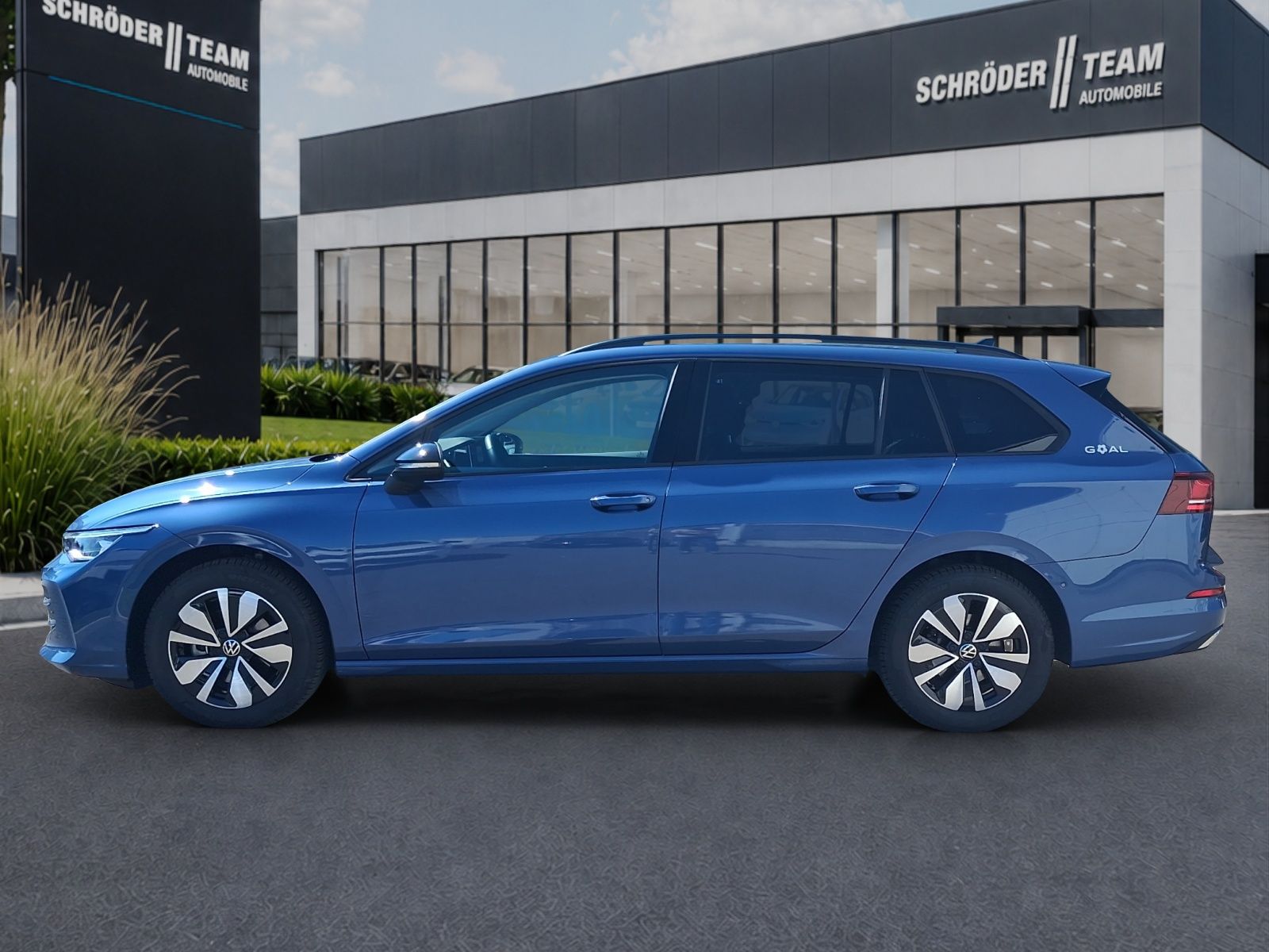 Volkswagen Golf VIII Variant 1.5 l eTSI DSG Life AHK LED Ca foto 2