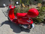 Piaggio Vespa 125 PRIMAVERA PRODUCT RED - PIAGGIO ROLLER 125