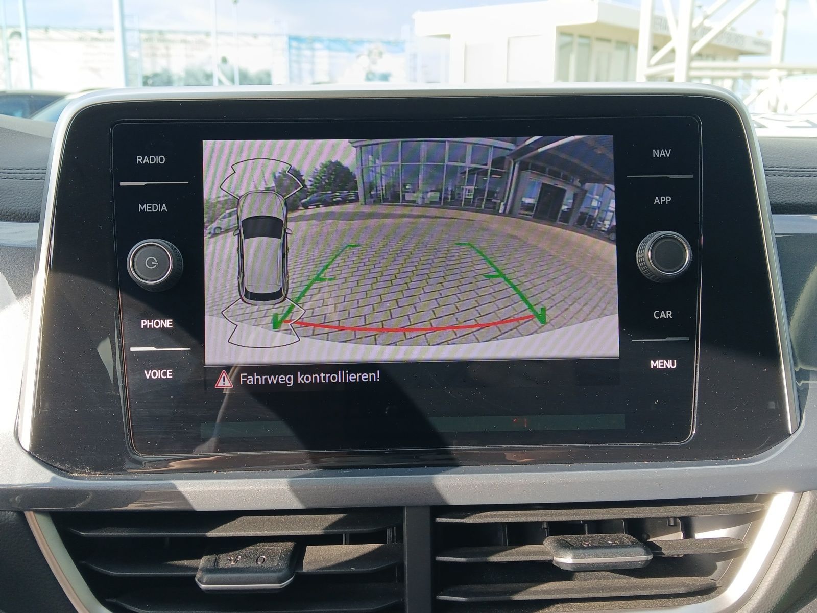 Fahrzeugabbildung Volkswagen T-Roc TDI StyleAHK AID ACC RFK SH LM