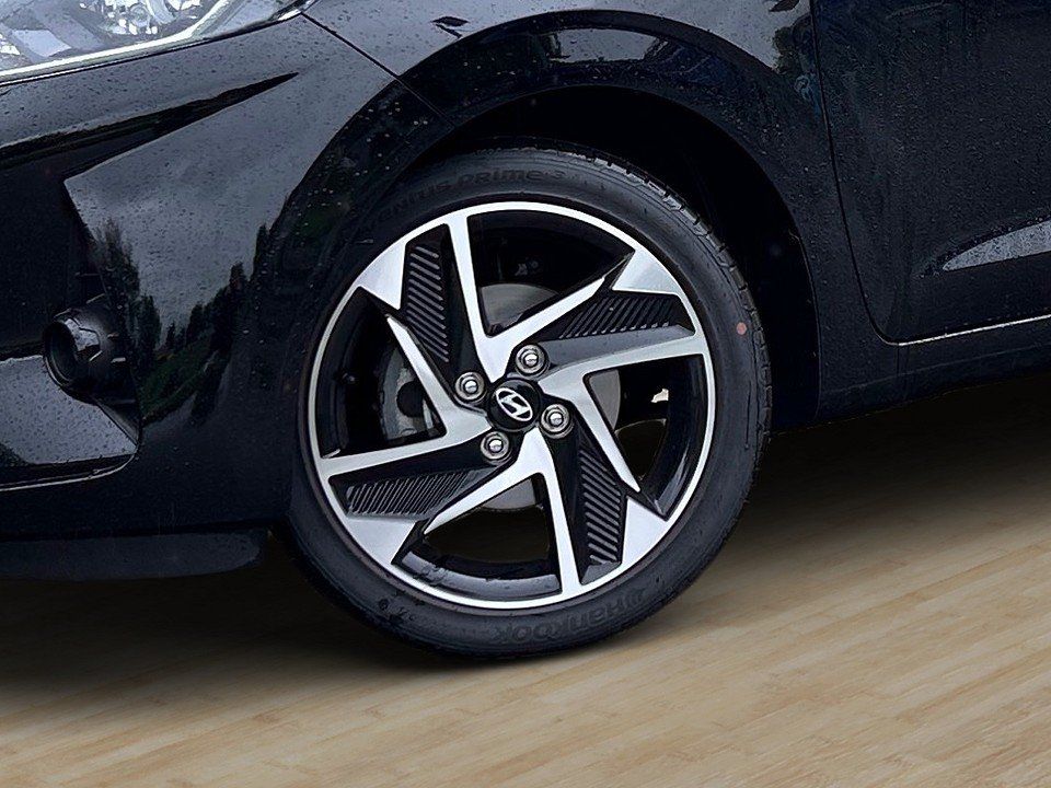 Fahrzeugabbildung Hyundai i10 1.2 5TÜRER PRIME SMARTKEY+NAV+KAMERA+CARPLAY