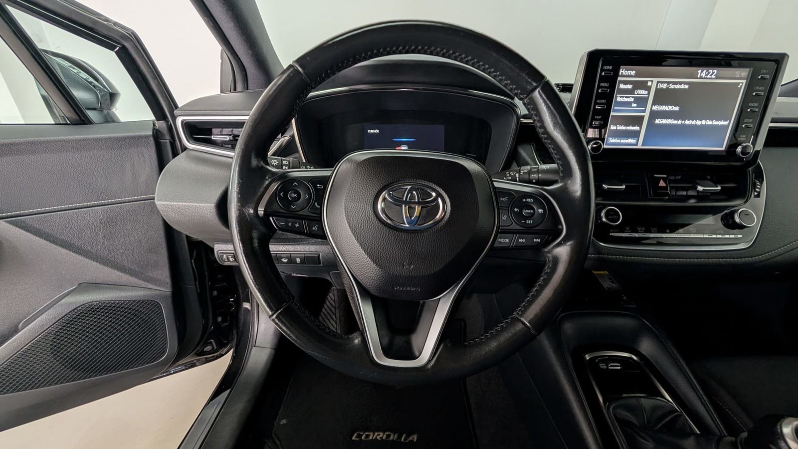 Fahrzeugabbildung Toyota Corolla Touring Sports 1.2 Team D * LED *