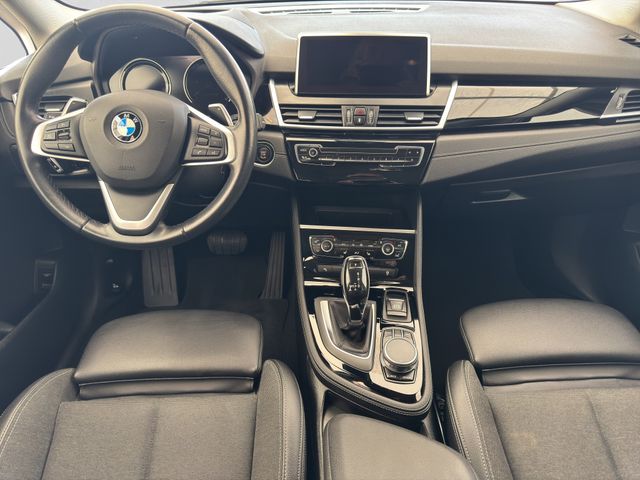 Fahrzeugabbildung BMW 220i Gran Tourer Sport Line Autom.+LED+HUD+AHK