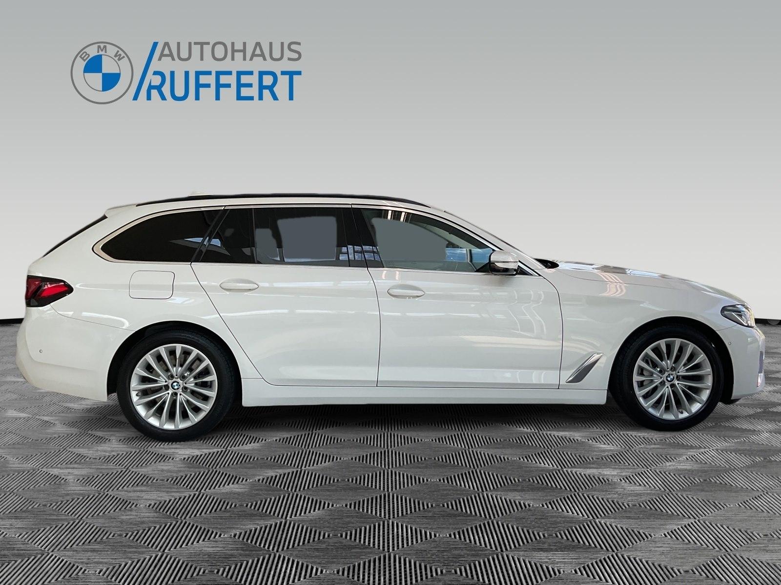BMW 530d Touring Head-Up HK HiFi DAB WLAN RFK Shz