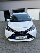Toyota Aygo (X) 1,0-l-VVT-i x-play x-play - Toyota Unfallwagen