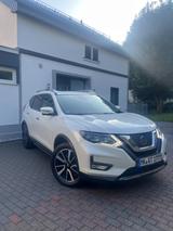Nissan X-Trail 4x4 TEKNA 2.0 dCi DPF TEKNA - Nissan X-Trail mit Diesel-Antrieb: Allradantrieb, 2.0