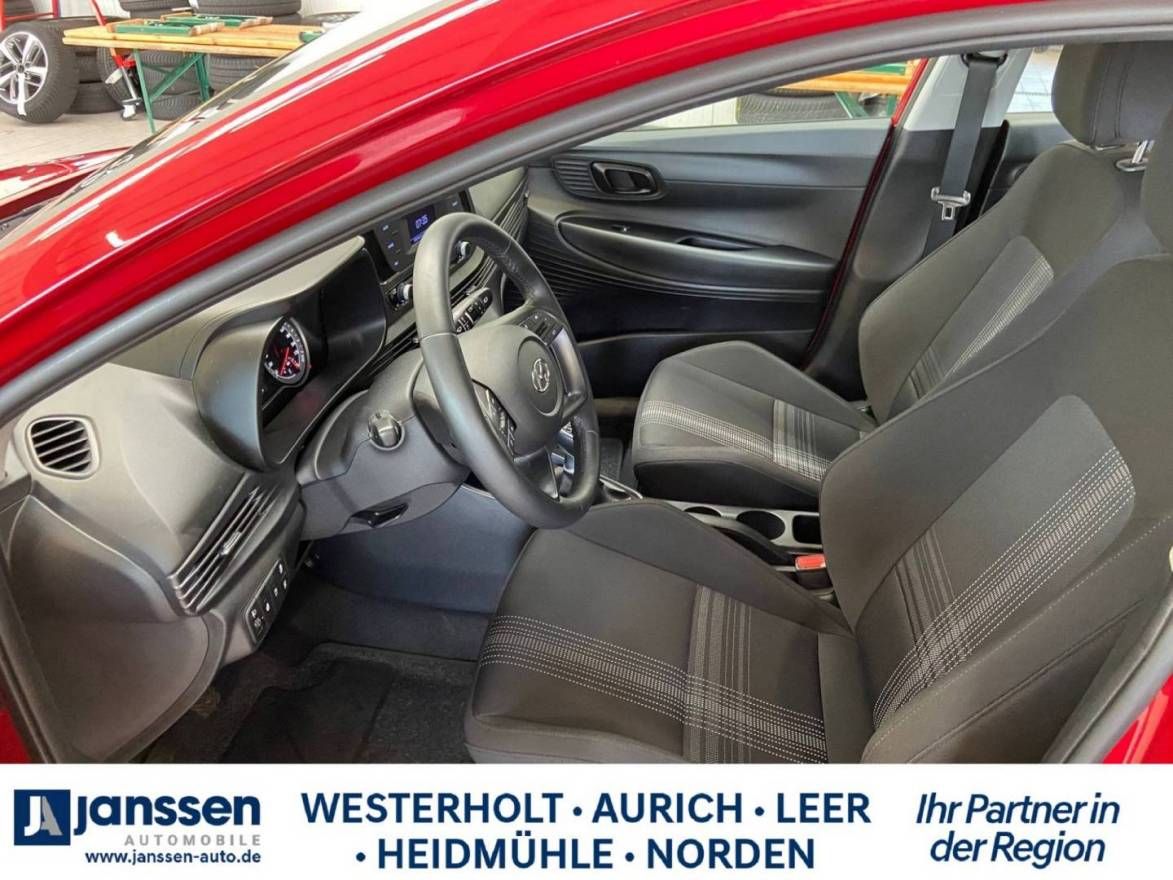 Fahrzeugabbildung Hyundai BAYON Select Winterpaket,PDC hinten,Klima,Start