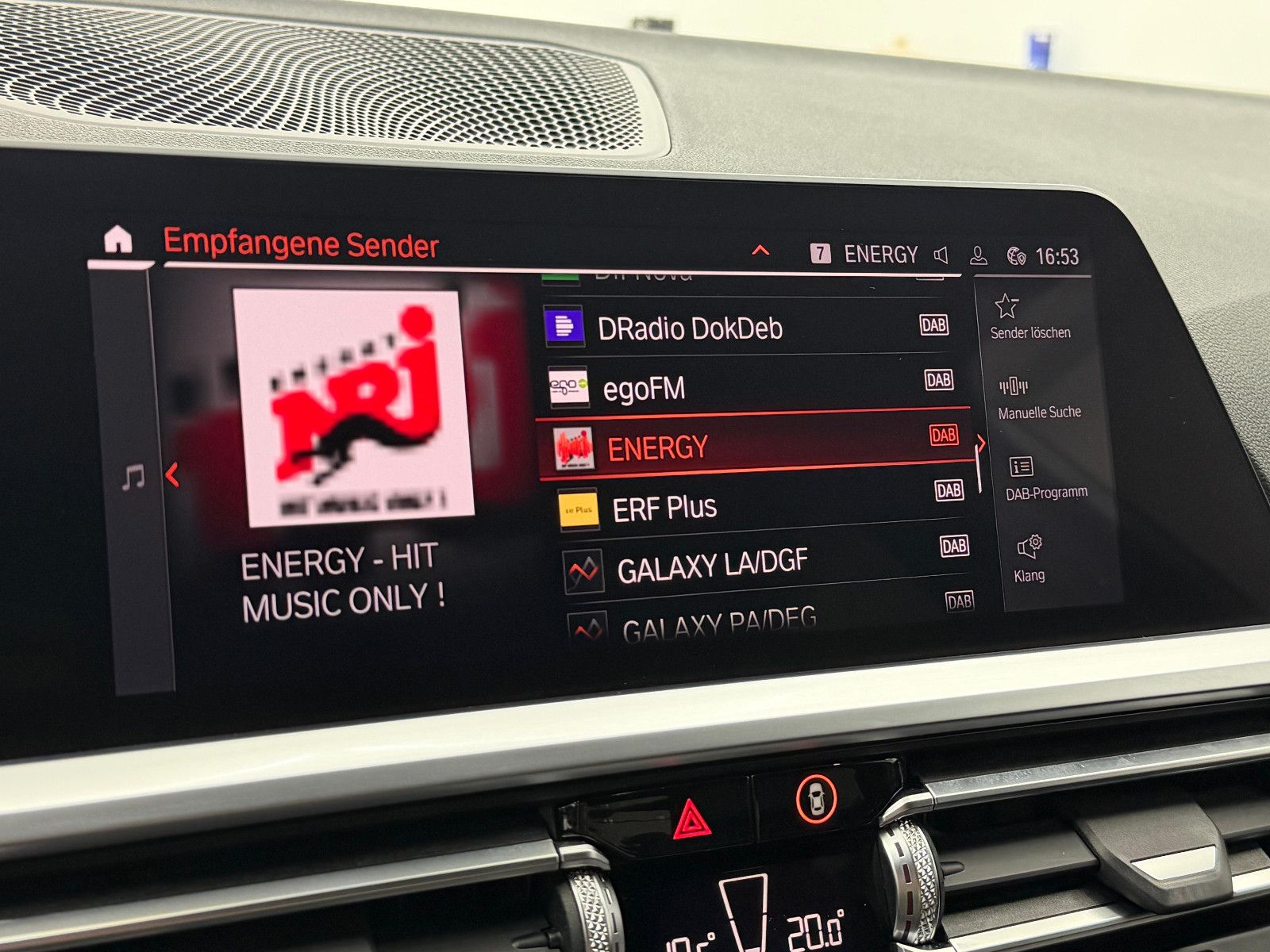 Fahrzeugabbildung BMW 330i xDrive M-SPORT/HUD/DE-FZG/HiFi/LIVE CO/2.HD