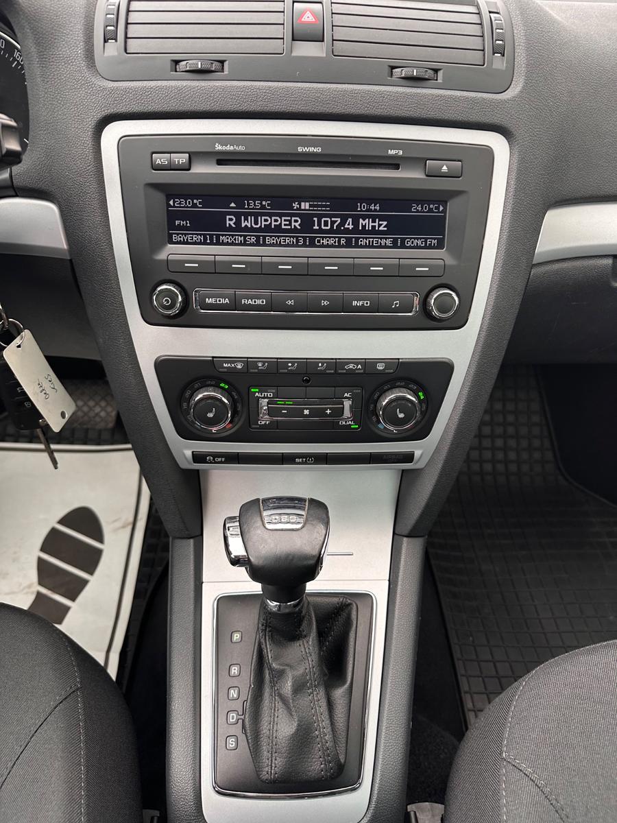 Skoda Octavia 2011 — photo 9