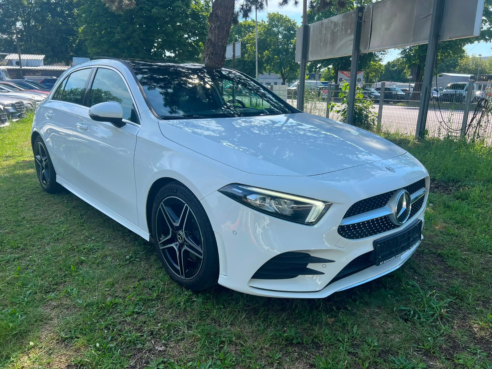 MERCEDES-BENZ A 220  DCT AMG LINE*PANO*LED