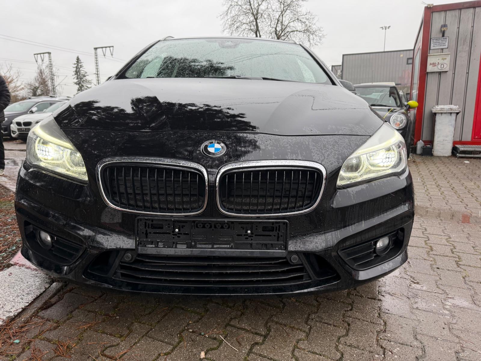 BMW 220 Baureihe 2 Active Tourer 220 d Automatik