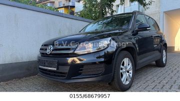 Volkswagen Tiguan - 1