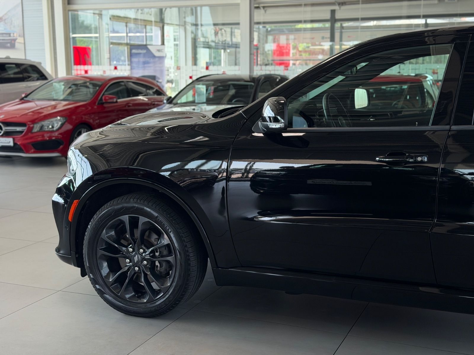 Fahrzeugabbildung Dodge Durango 5,7 HEMI R/T LPG Black-Top 7-Sitzer