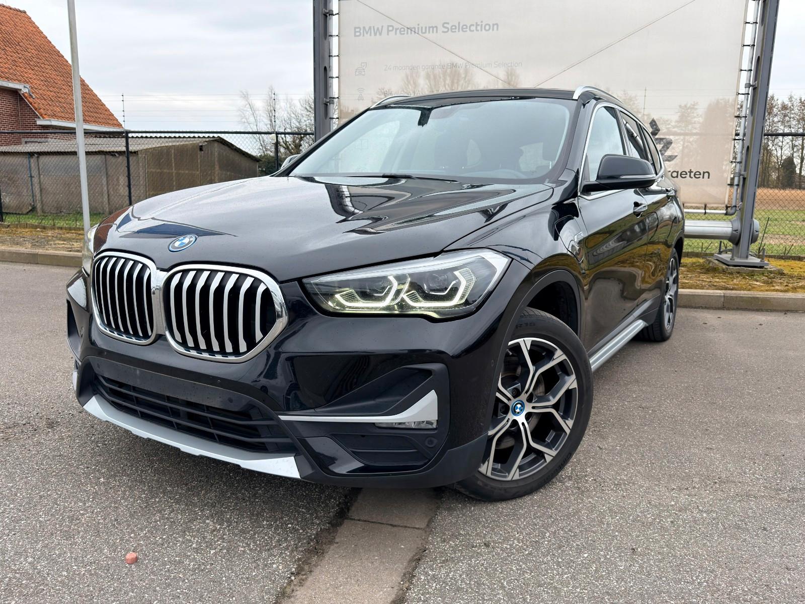BMW X1 xDrive25e XLine-Pano-Memseats-SzH-Carplay