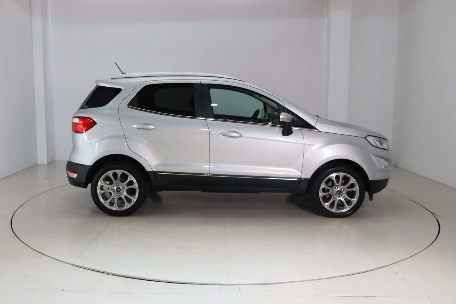 Fahrzeugabbildung Ford EcoSport * Navi * RFK * Lenkradhzg. ST-Line