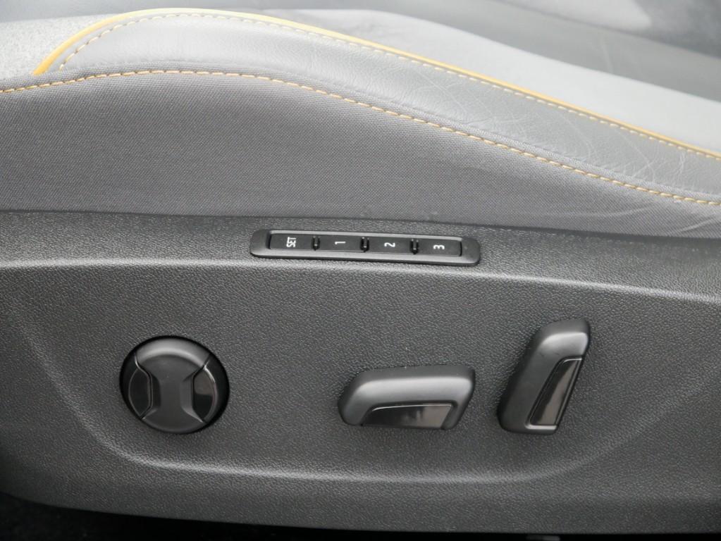 Skoda Enyaq 60 Loft LED Navi ACC Kamera Sitzheizung