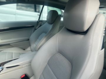 Mercedes E 220 - 6