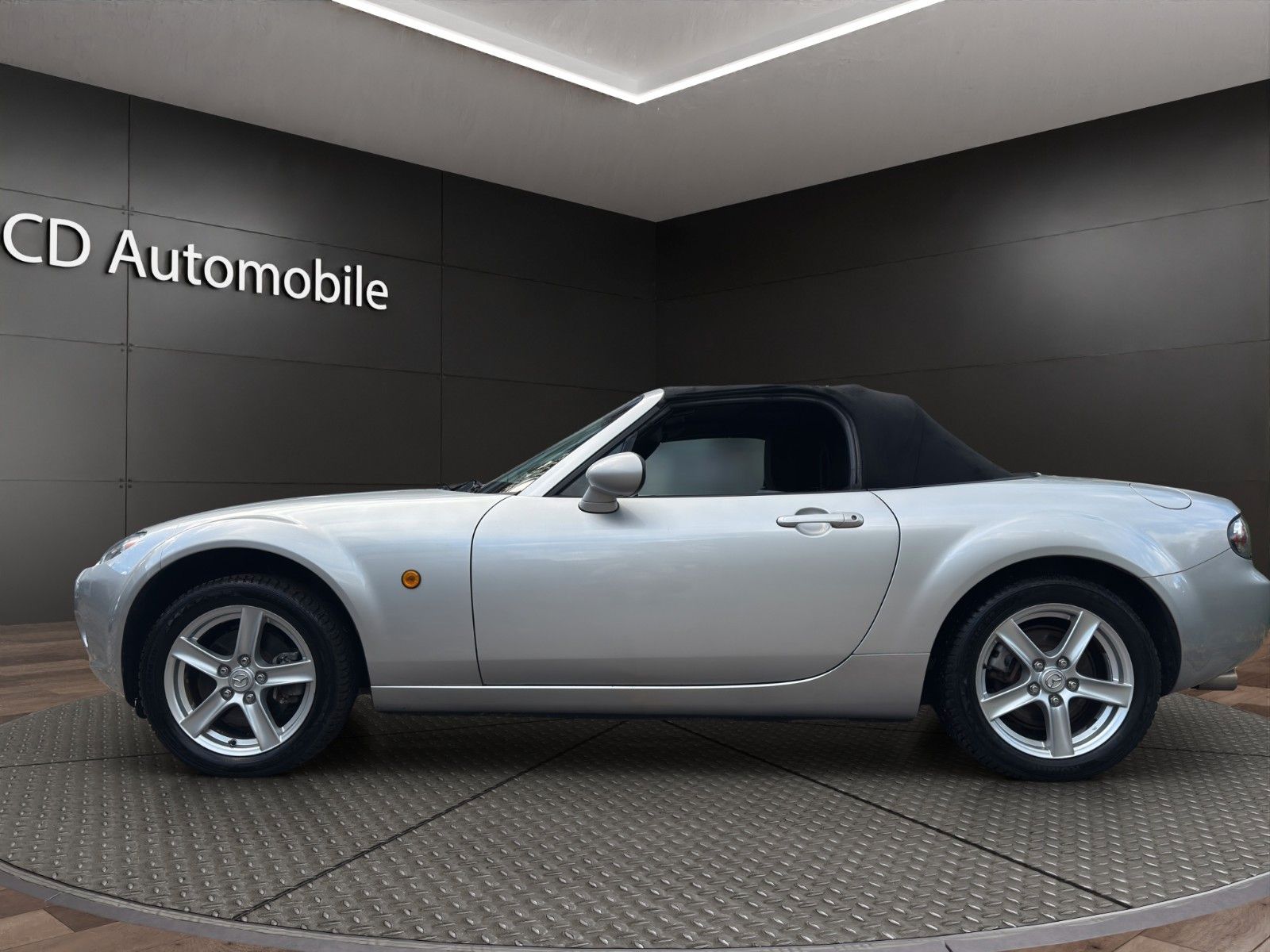 Fahrzeugabbildung Mazda MX-5 1.8 Energy CABRIO/TÜV AU NEU/SERVICE NEU