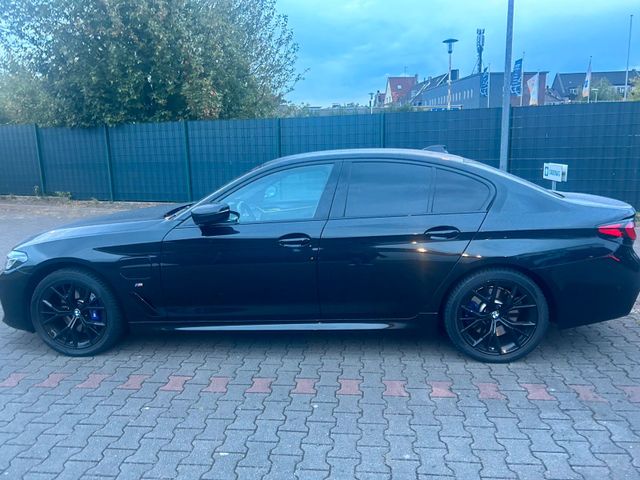 BMW 530e L M Performance *ALL BLACK*