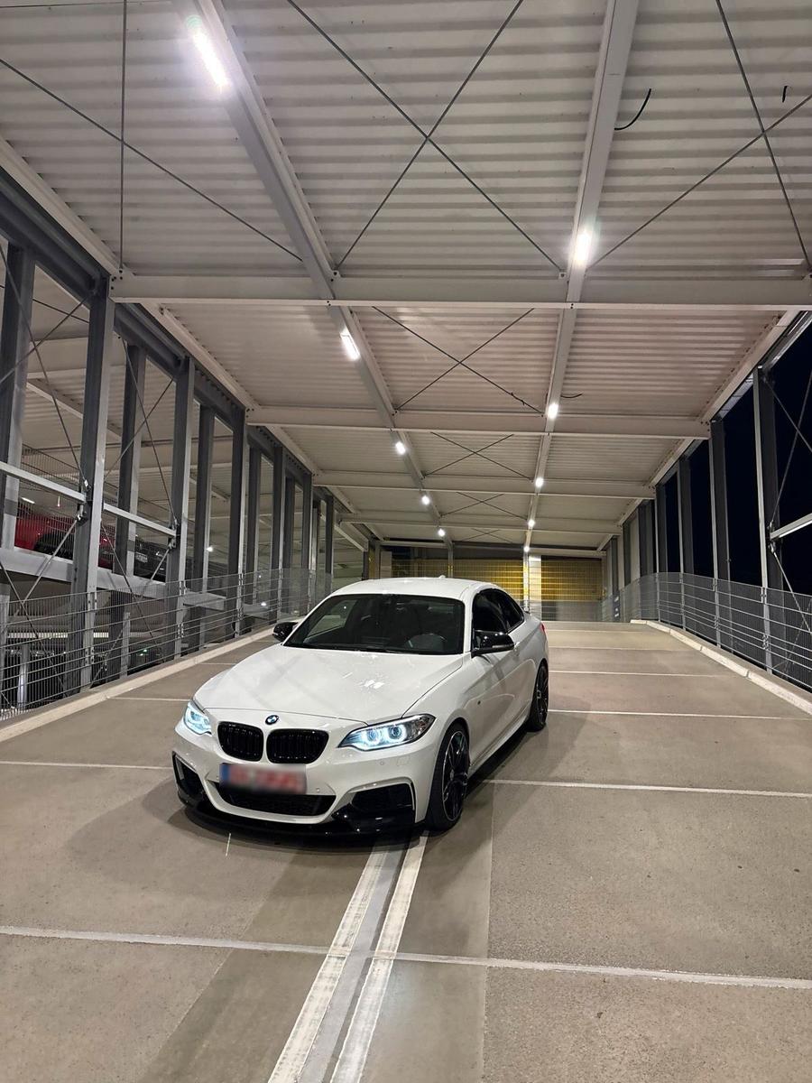 BMW 220